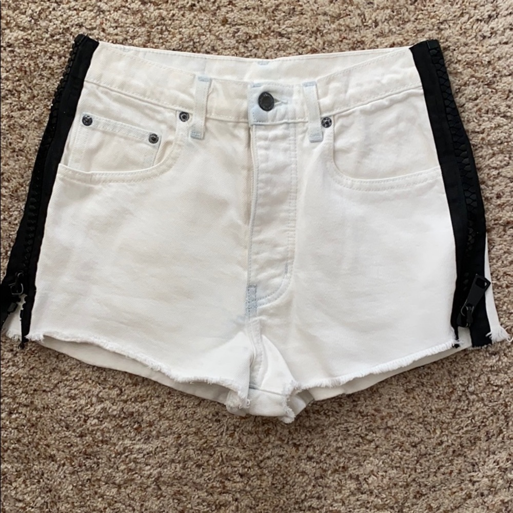 Carmar white denim shorts